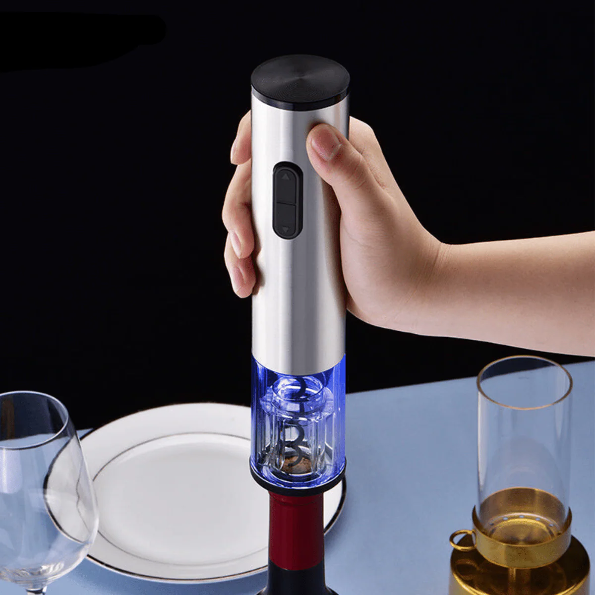 Elektrische Wijnopener 4-in-1 met Foliesnijder en Vacuümstopper - Image 4
