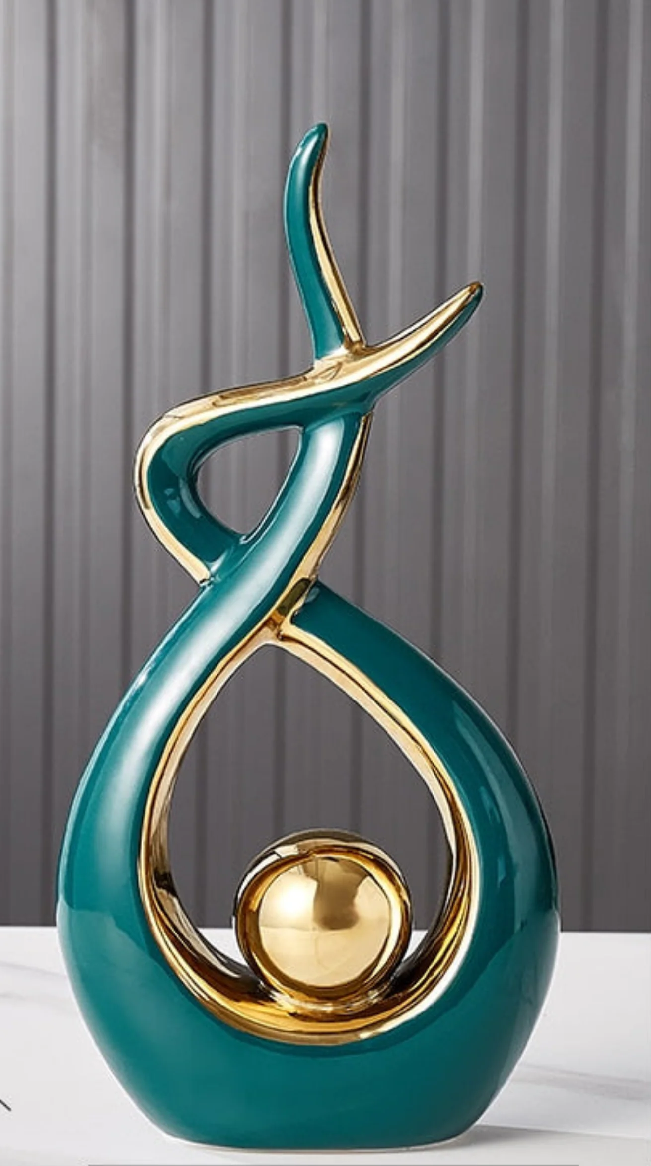 Moderne Abstracte Sculptuur Met Gouden Accenten Voor Interieurdecoratie - Image 12
