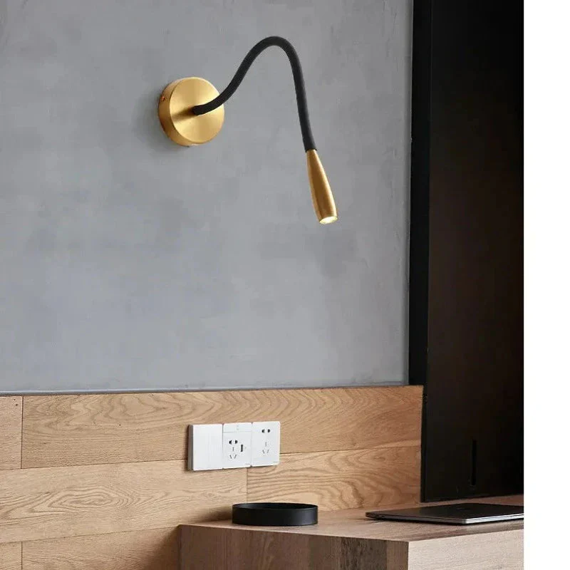 Moderne LED Wandlamp met Verstelbare Arm voor Binnenruimtes - Image 2