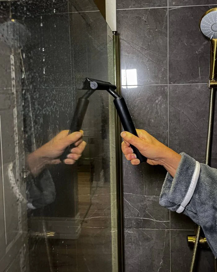Telescopische Douchewisser voor Badkamer met Uitschuifbare Steel en 2-in-1 Functie - Image 5
