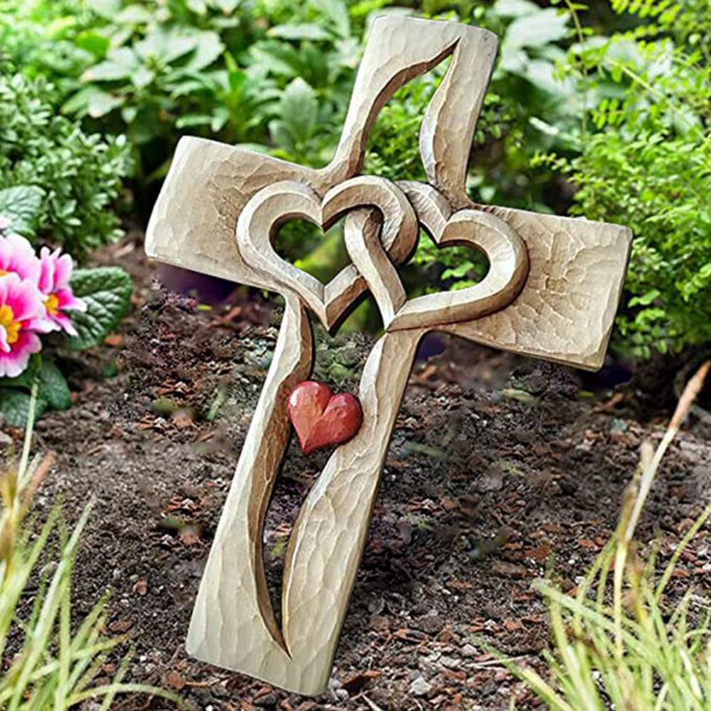 Verstrengelde Harten | Gesneden Houten Kruis - Image 2