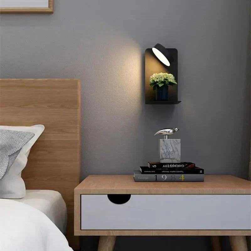 Wandlamp met Draaibare Kop en Oplaadstation - Image 3